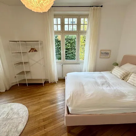 アパート Lovely 3 Bedrooms 110m2